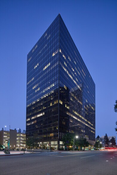 1888 Century Park E, Los Angeles, CA à louer - Photo de l’immeuble – Image 1 sur 7