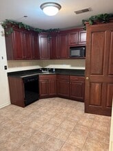 2000 W Main St, St Charles, IL à louer Photo intérieure– Image 2 sur 13