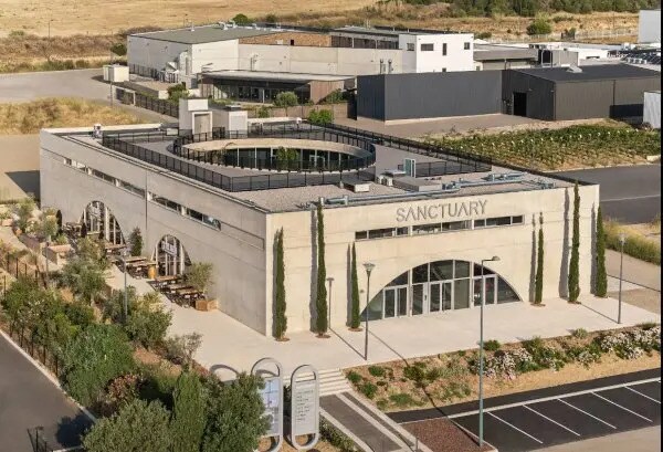 Local d'activités dans Perpignan à vendre - Photo de l’immeuble – Image 2 sur 3