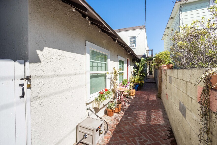 45 Paloma Ave, Venice, CA à vendre - Photo de l’immeuble – Image 3 sur 10