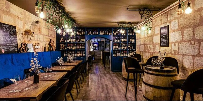 Plus de détails pour Local commercial à vendre