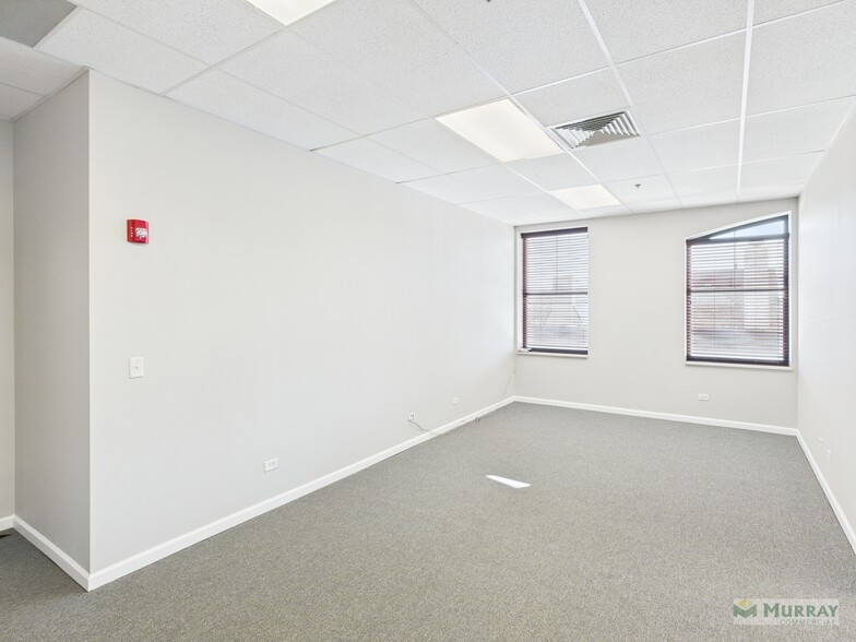 514 W State St, Geneva, IL à louer - Photo de l’immeuble – Image 3 sur 10