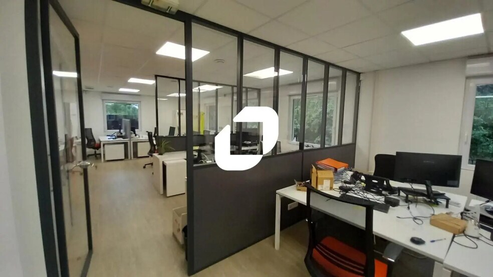 Bureau dans Lille à louer - Photo de l’immeuble – Image 2 sur 9