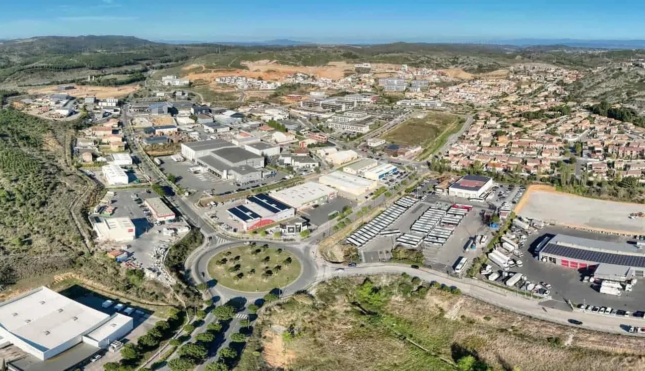 Terrain dans  à vendre Aérien– Image 1 sur 2