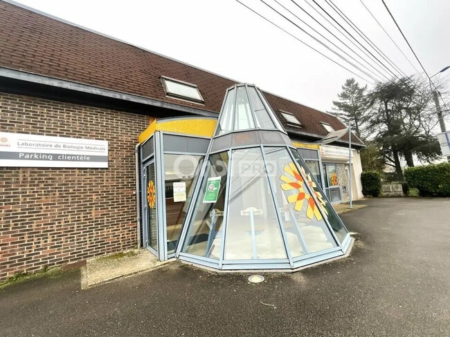 Plus de détails pour Local d’activités à vendre