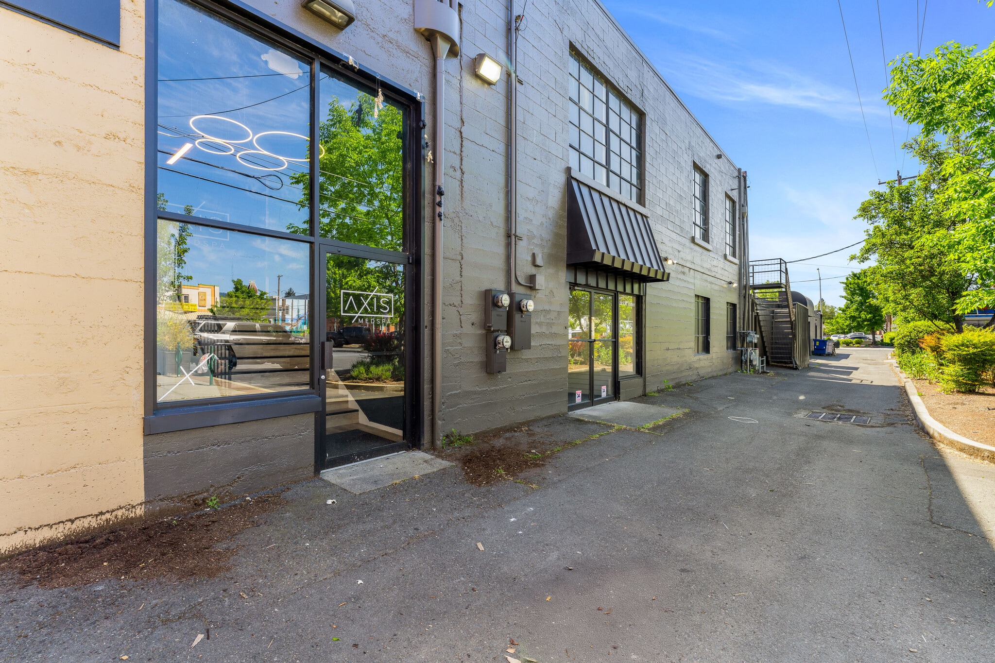 128 SW I St, Grants Pass, OR à louer Photo principale– Image 1 sur 5