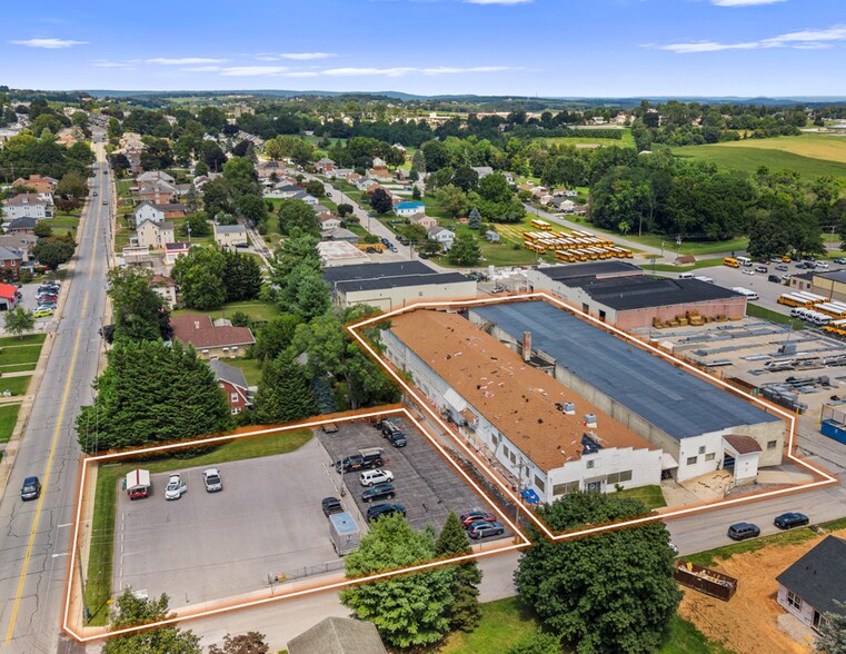 25 Grand Ave, Red Lion, PA à vendre - Photo de l’immeuble – Image 2 sur 9
