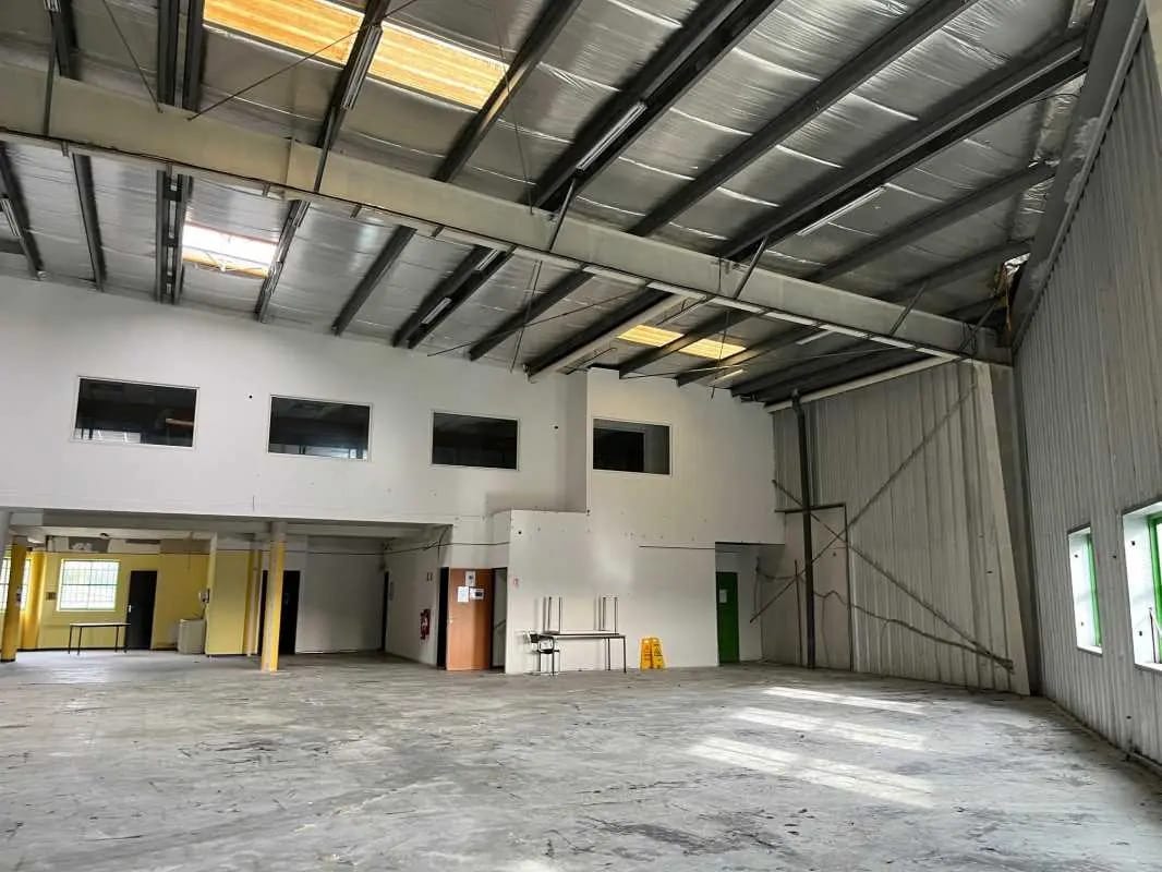 Local d’activités dans La Ciotat à louer Photo intérieure– Image 1 sur 5