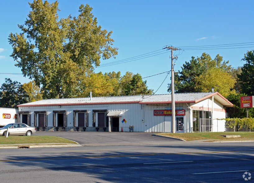 240 Wolf Rd, Albany, NY à vendre - Photo principale – Image 1 sur 2