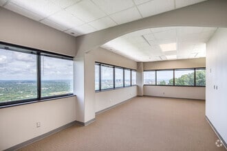 600 Beacon Pkwy W, Birmingham, AL à louer Photo intérieure– Image 2 sur 3