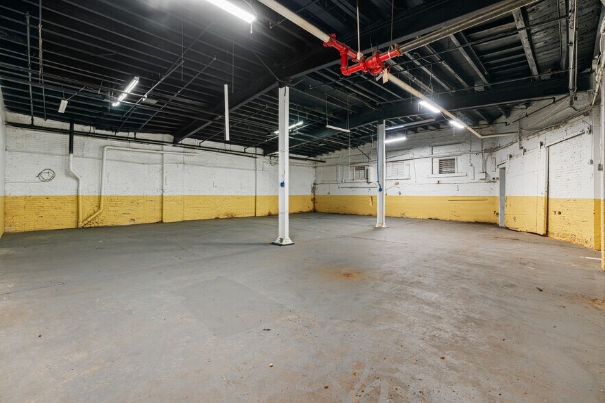 4260 Tackawanna St, Philadelphia, PA à louer - Photo de l’immeuble – Image 2 sur 9