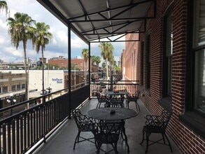 1726 E 7th Ave, Tampa, FL à louer Photo de l’immeuble– Image 2 sur 16