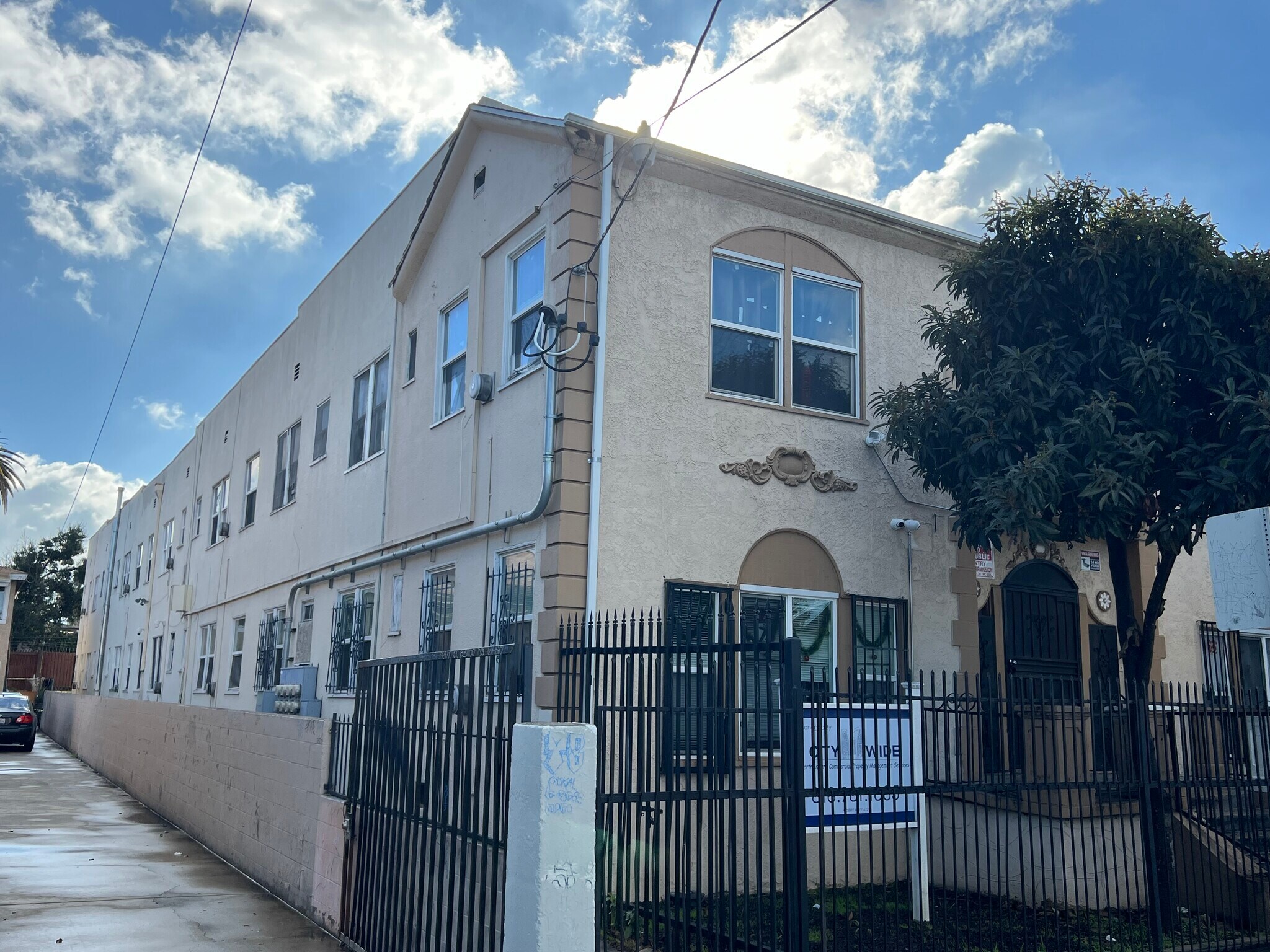 234 N Chicago St, Los Angeles, CA à vendre Photo principale– Image 1 sur 5