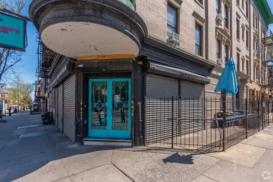 685-687 Franklin Ave, Brooklyn, NY à louer - Photo de l’immeuble – Image 2 sur 3