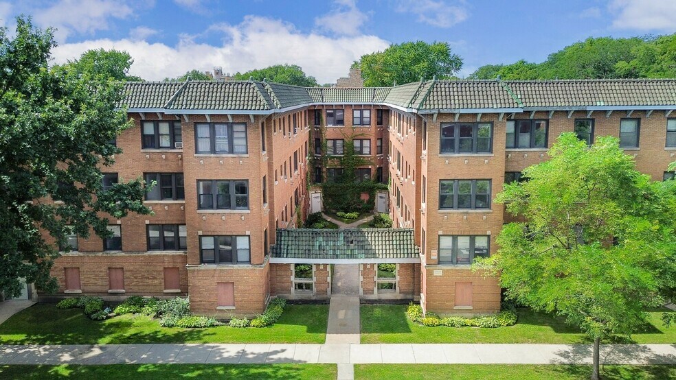 6700 S Merrill Ave, Chicago, IL à vendre - Photo de l’immeuble – Image 1 sur 5