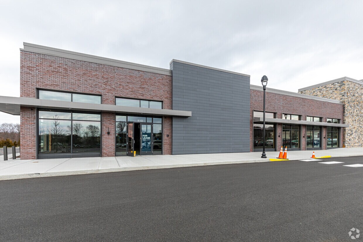 600 Evergreen Way, South Windsor, CT à louer Photo de l’immeuble– Image 1 sur 1