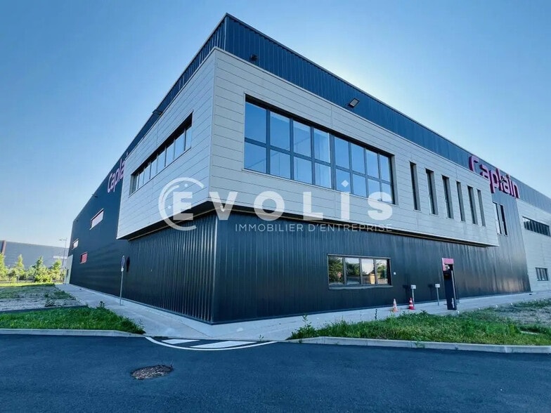 6 Rue Clément Ader, Brie-Comte-Robert à louer - Photo de l’immeuble – Image 1 sur 15
