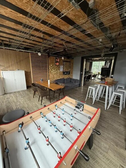 Bureau dans Bordeaux à louer - Photo de l’immeuble – Image 3 sur 4