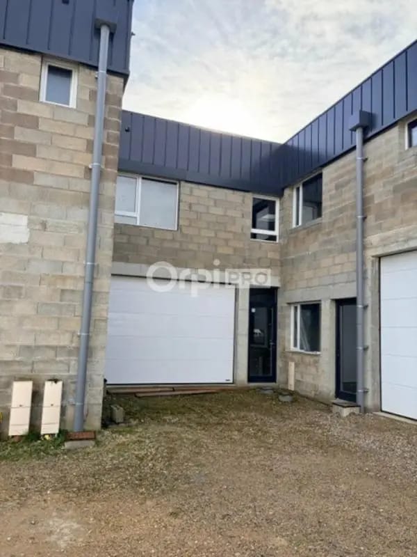 Bureau dans Champfleury à louer Photo de l’immeuble– Image 1 sur 7