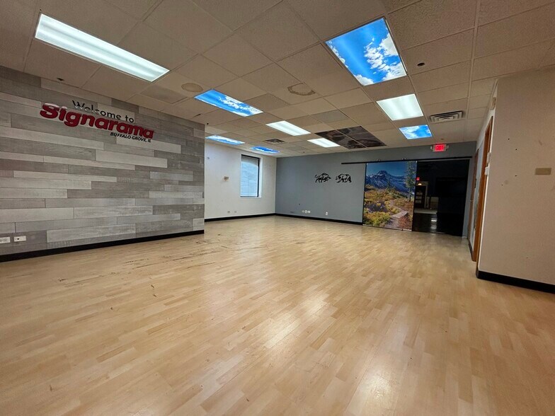 350-370 Lexington Dr, Buffalo Grove, IL à louer - Photo de l’immeuble – Image 3 sur 51