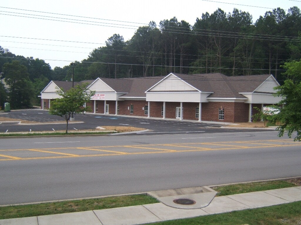 6221 Shallowford Rd, Chattanooga, TN à louer Photo principale– Image 1 sur 2