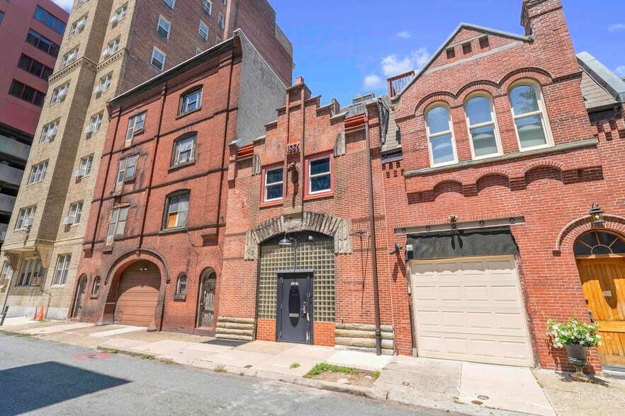 1319 Irving St, Philadelphia, PA à vendre - Photo de l’immeuble – Image 1 sur 14