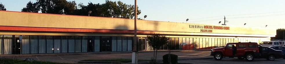 6570 W Bellfort St, Houston, TX à vendre - Photo de l’immeuble – Image 3 sur 14