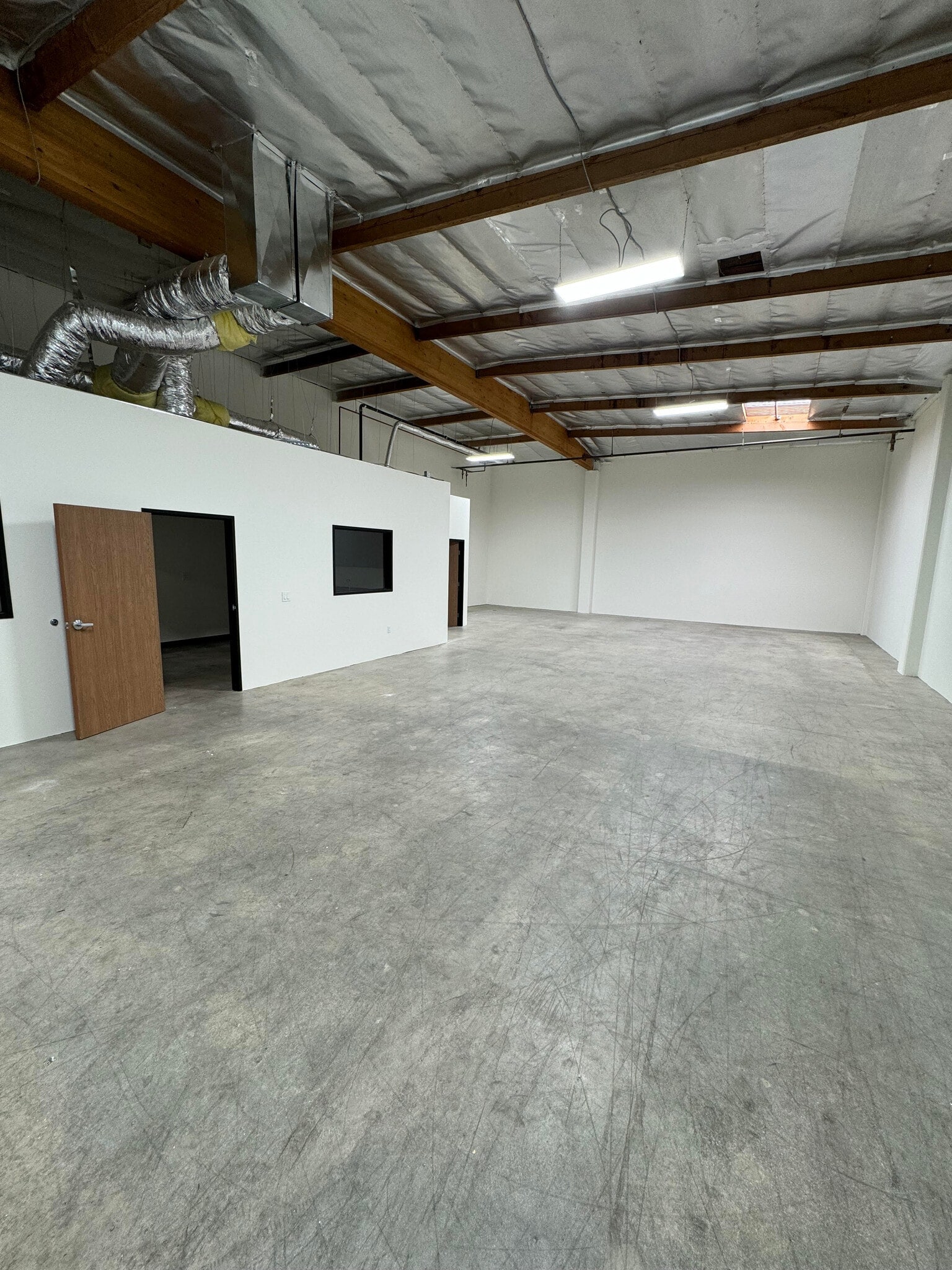 13012 Saticoy St, North Hollywood, CA à louer Photo intérieure– Image 1 sur 4