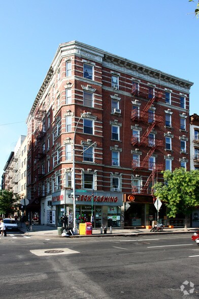 249 Eldridge St, New York, NY à louer - Photo de l’immeuble – Image 2 sur 6