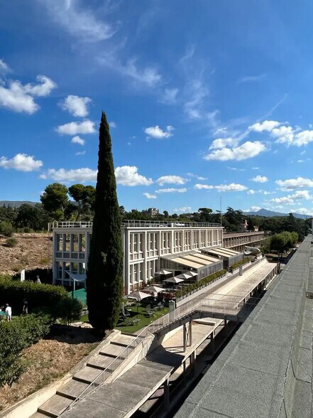 Bureau dans Marseille à louer - Photo de l’immeuble – Image 2 sur 14