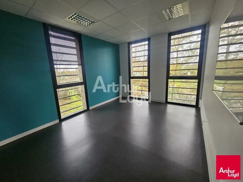 Bureau dans Beaucouzé à vendre - Photo intérieure – Image 3 sur 4