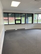 122 N Genesee St, Geneva, NY à louer Photo intérieure– Image 2 sur 5