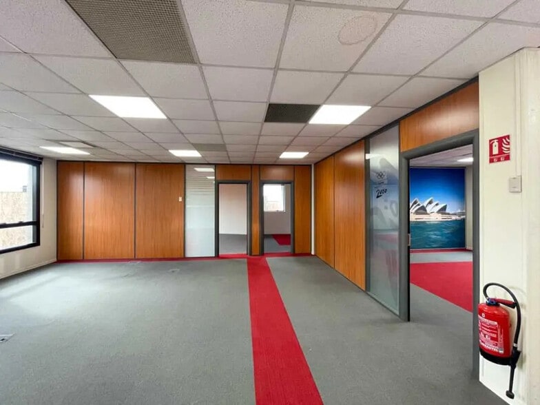 23 Rue Du Saule Trapu, Massy à louer - Photo de l’immeuble – Image 2 sur 11