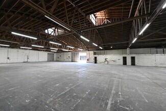 Plus de détails pour 15023-15035 Califa St, Van Nuys, CA - Industriel/Logistique à louer