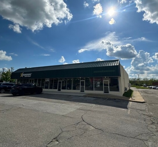 7570-7590 Broadview Rd, Parma, OH à louer Photo de l’immeuble– Image 1 sur 20