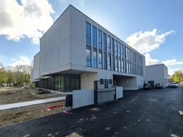 Plus de détails pour Industriel/Logistique à louer