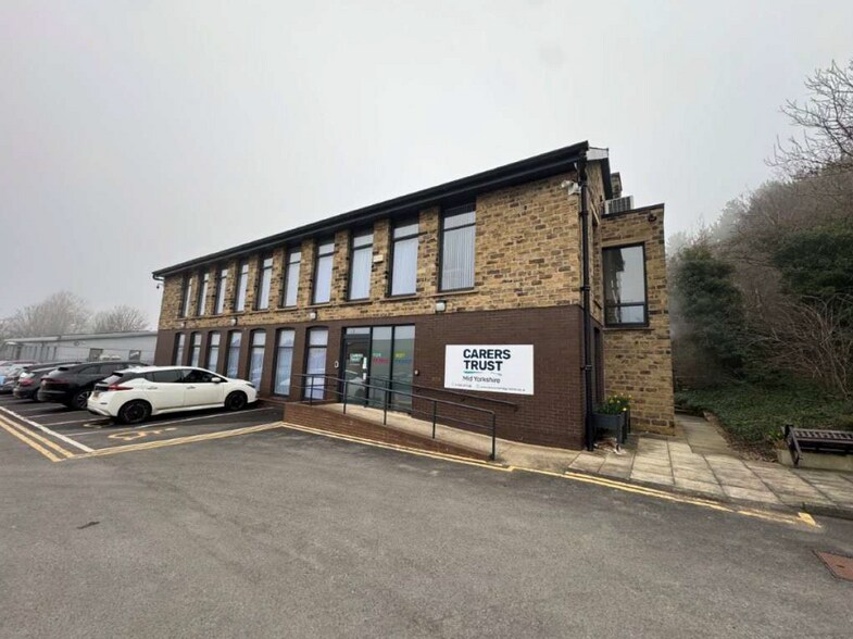 Silver St, Huddersfield à louer - Photo principale – Image 1 sur 2