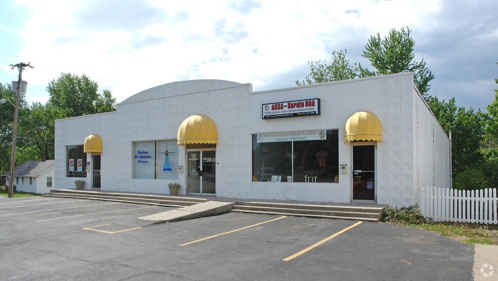 11413 E 23rd St S, Independence, MO à vendre - Photo de l’immeuble – Image 2 sur 21