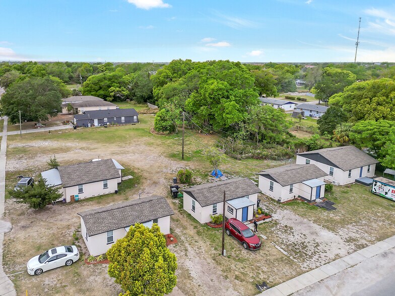 626 Marvin C Zanders Ave, Apopka, FL à vendre - Photo de l’immeuble – Image 1 sur 20