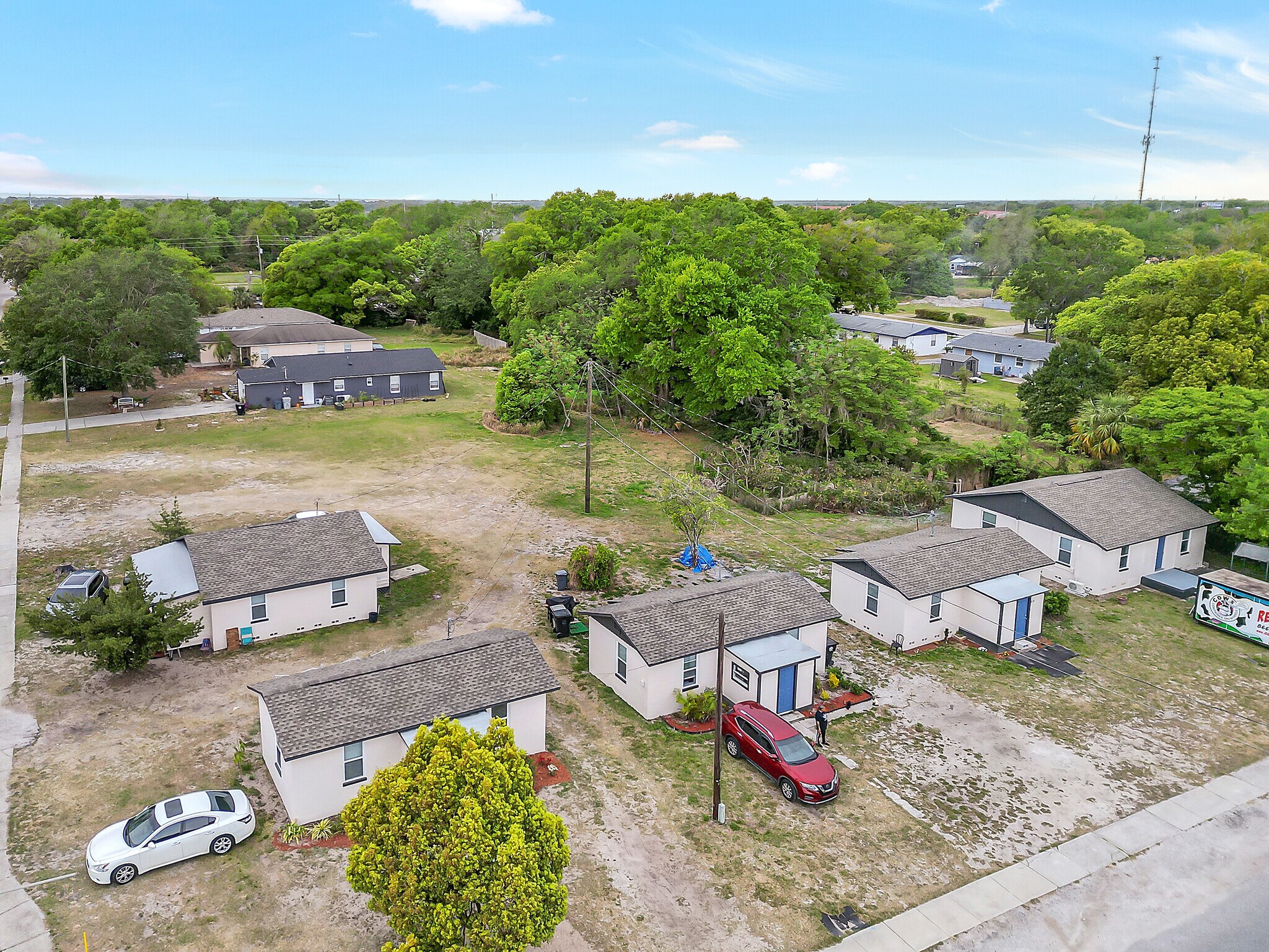 626 Marvin C Zanders Ave, Apopka, FL à vendre Photo de l’immeuble– Image 1 sur 21