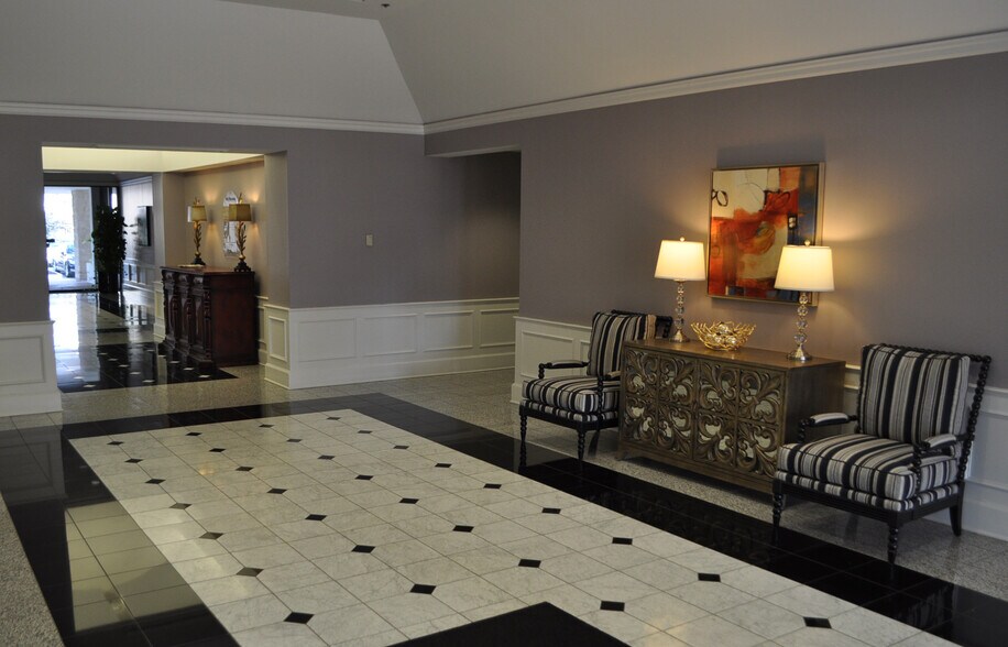 5005 Woodway Dr, Houston, TX à louer - Photo intérieure – Image 2 sur 7