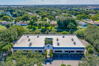 4411 Beacon Cir, West Palm Beach, FL à louer Photo de l’immeuble– Image 1 sur 12