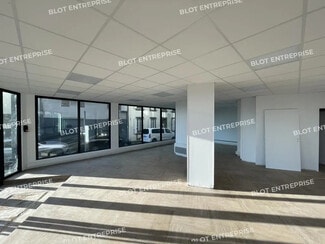 Plus de détails pour Local commercial à louer