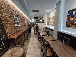 Local commercial dans Barcelone, Barcelona à louer Photo intérieure– Image 2 sur 18