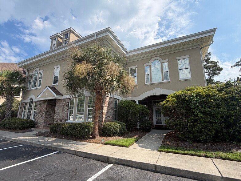 4728 Jenn Dr, Myrtle Beach, SC à louer - Photo de l’immeuble – Image 2 sur 15