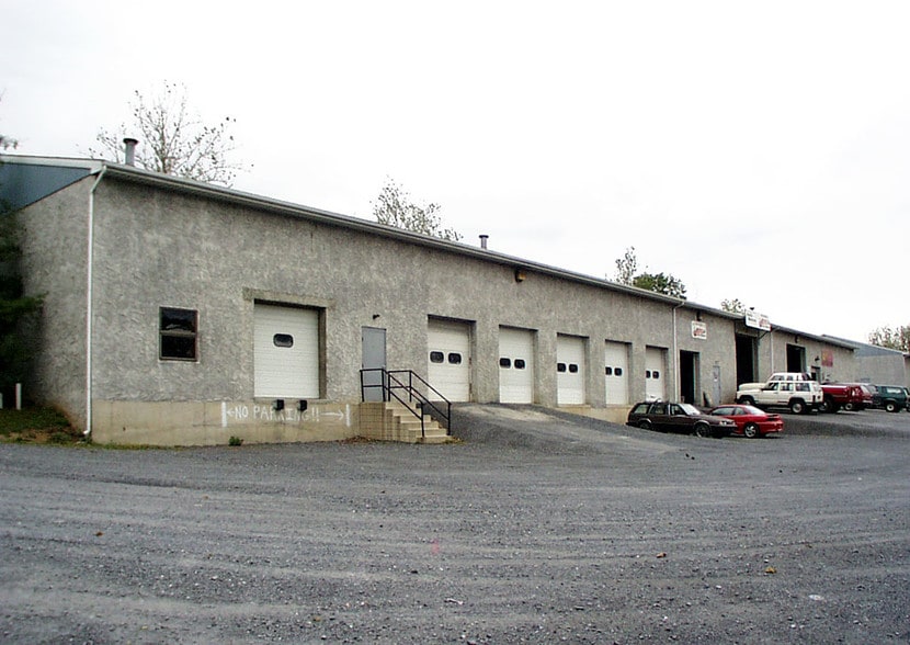 615 Front St, Whitehall, PA à louer - Autre – Image 2 sur 20