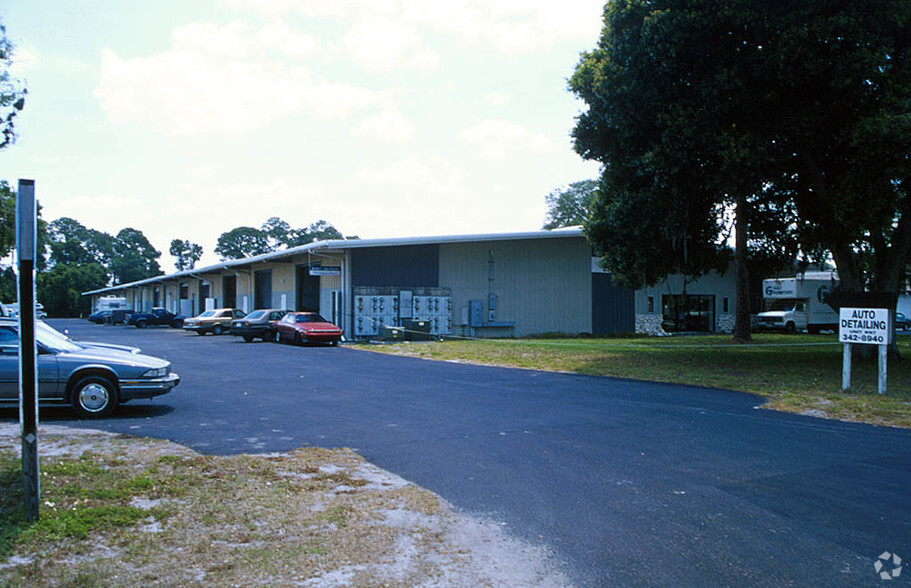 1705 Cattlemen Rd, Sarasota, FL à louer - Photo de l’immeuble – Image 2 sur 14