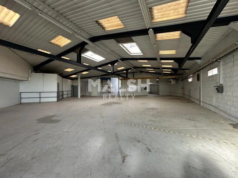 Local d'activités dans Jassans-Riottier à vendre - Photo de l’immeuble – Image 3 sur 12