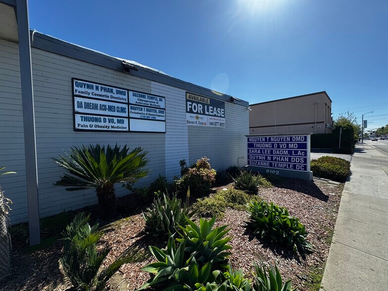 8102 Westminster Blvd, Westminster, CA à louer - Photo principale – Image 1 sur 13