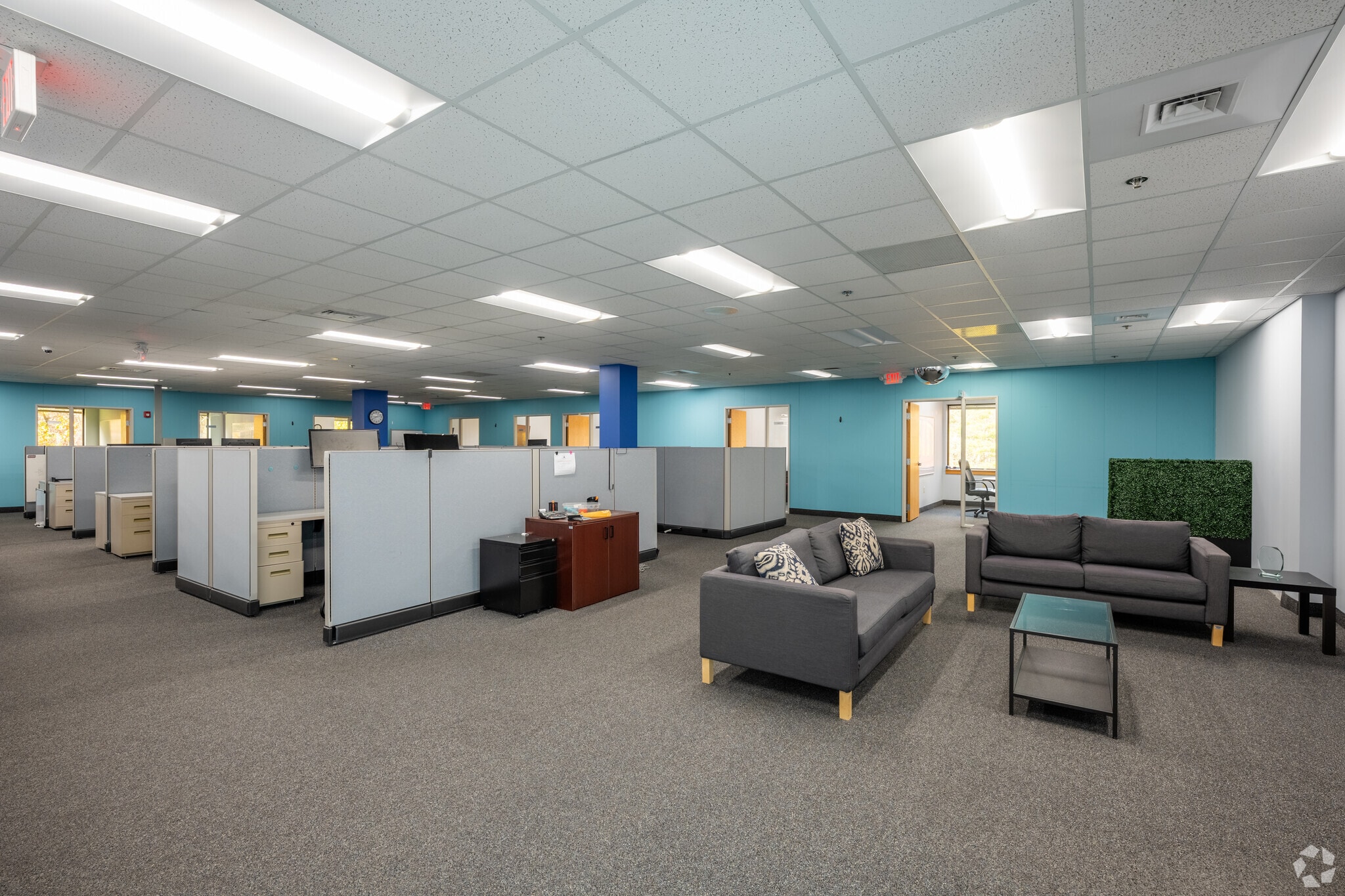 35 Parkwood Dr, Hopkinton, MA à louer Photo intérieure– Image 1 sur 5